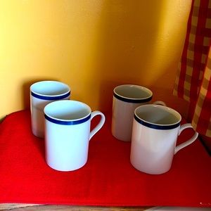 Williams Sonoma Brassiere Blue Coffee Mugs (4)